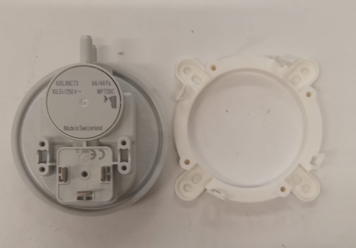 PELLET-SET прессостат Huba 64/44Pa + крепление, Centrometal, 49591+49592